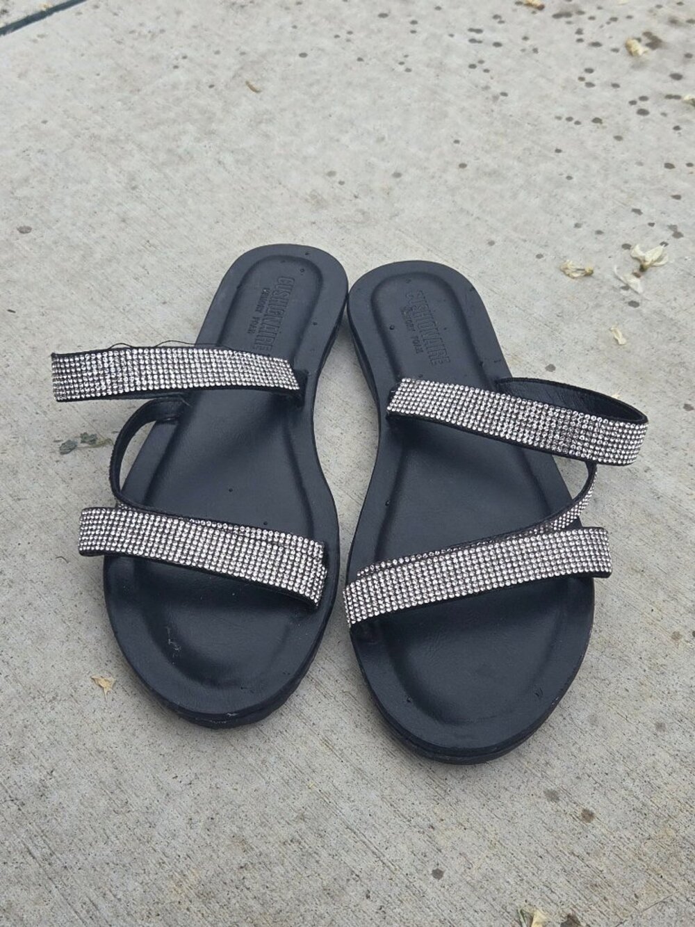Glamorous Cushionaire Women's Vienna Rhinestone Slide Sandals womens size 8.5